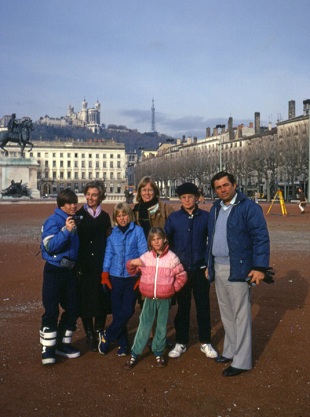 teaching english abroad with children