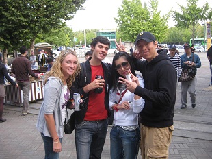 teaching english in korea friends