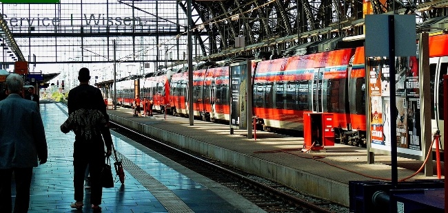 europe-train-visa-travel-190887-edited.jpg