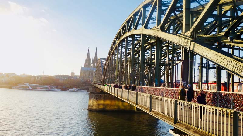 Get TEFL Certified and Teach English Online