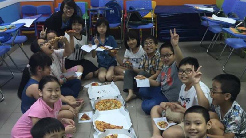 Pros and cons of teaching English in Hanoi, Vietnam