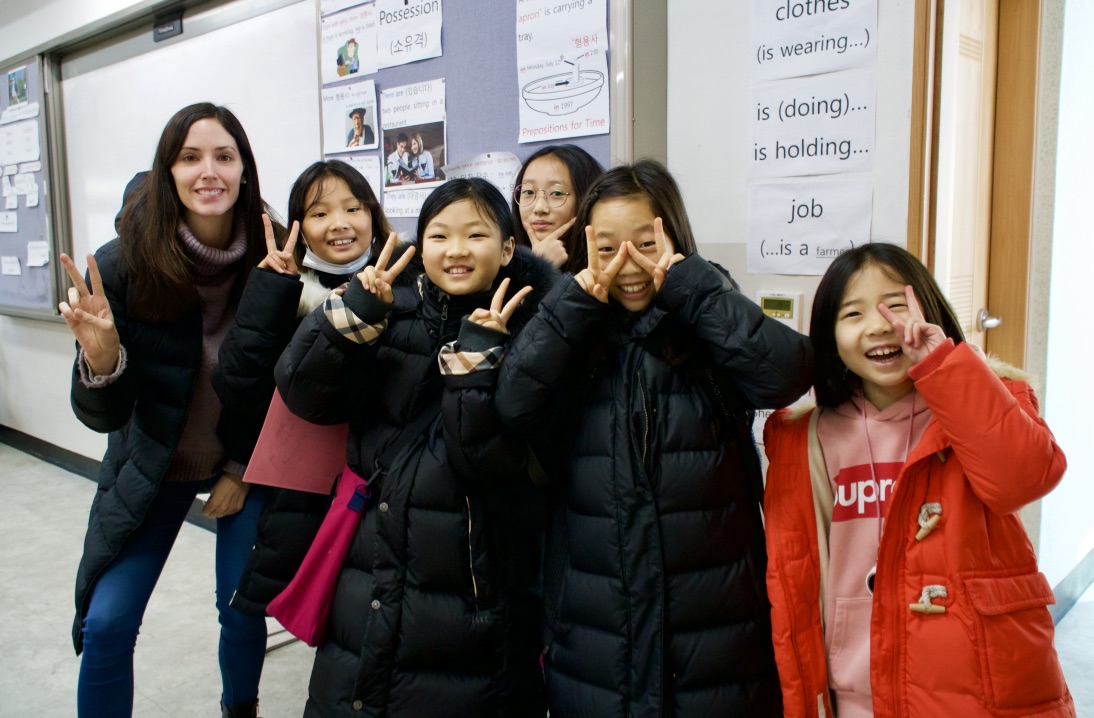 What Are the EPIK, GEPIK, SMOE, and TaLK Government Programs for Teaching English in South Korea?