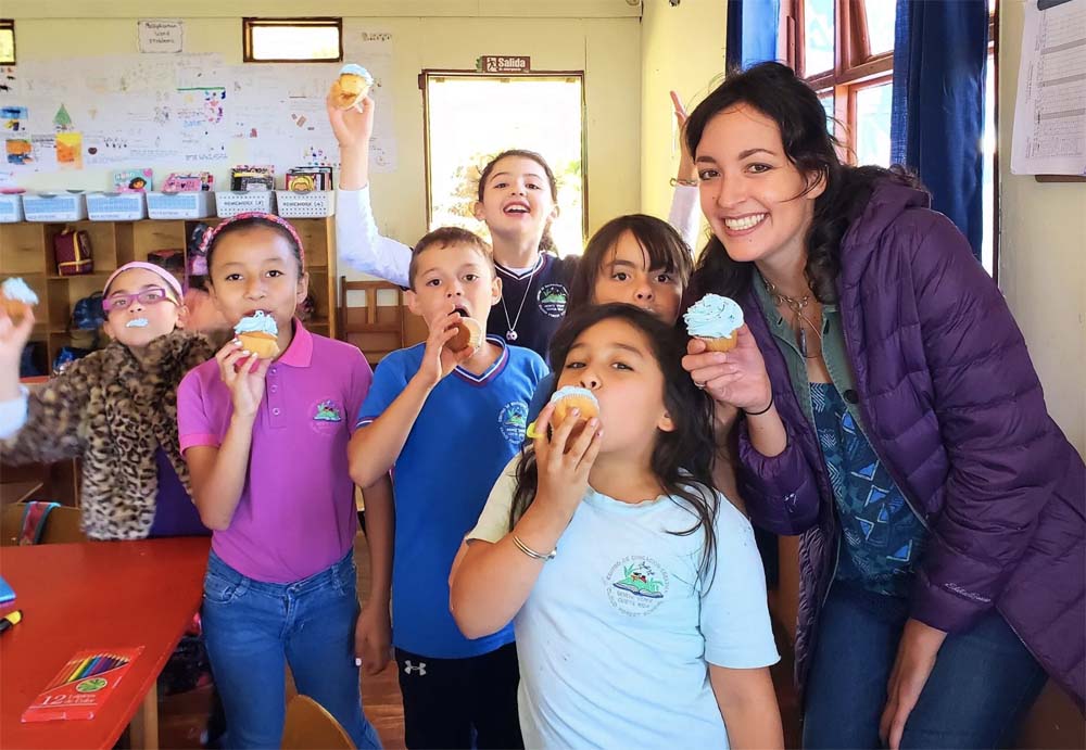 an English teacher in Costa Rica with her students