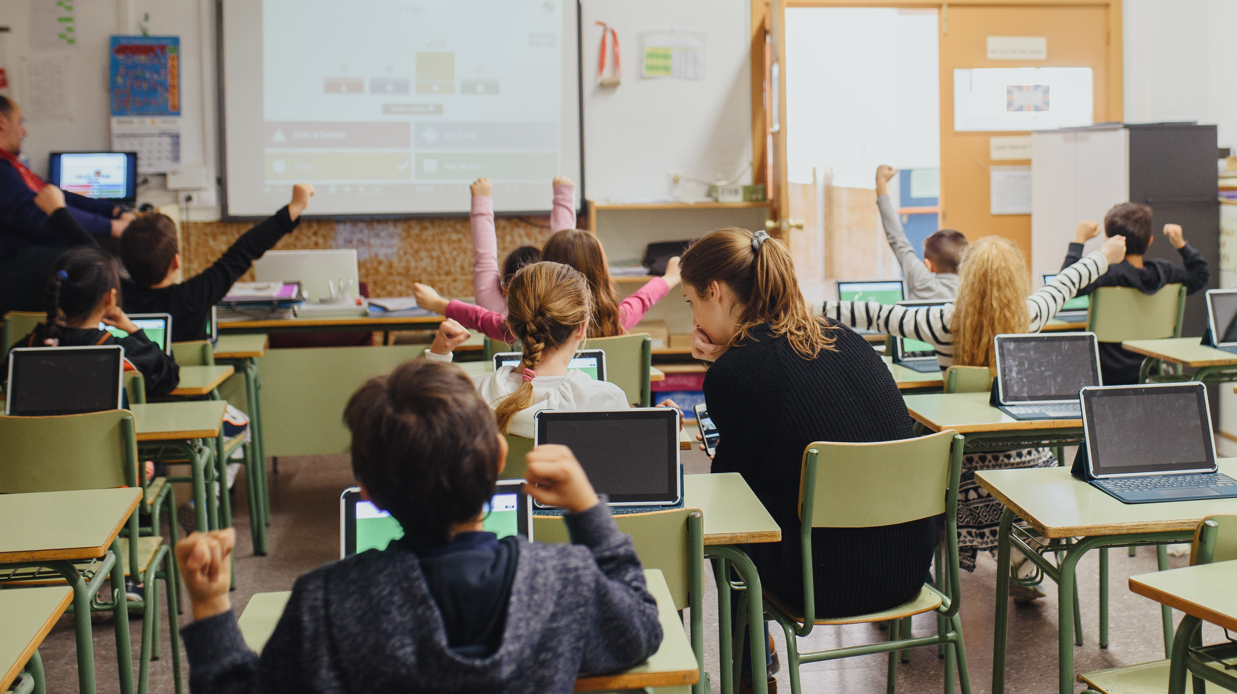 How Quickly Can I Get TEFL Certified and Begin Teaching English Abroad?