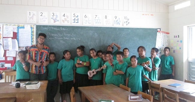 What Are the Differences Between Joining the Peace Corps & Teaching English Abroad?