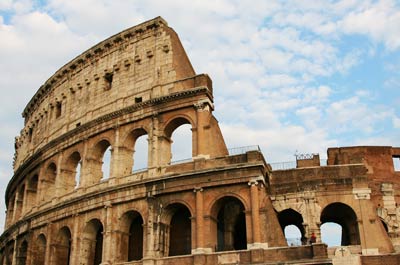 Colosseum Sightseeing while taking your TEFL course in Rome, Italy